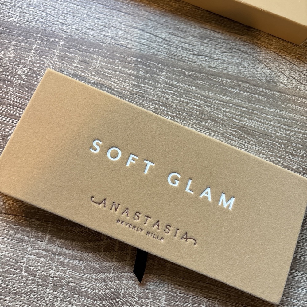 Anastasia Beverly Hills Eyeshadow Palette Soft Glam New With Brush Full Size - Picture 4 of 5